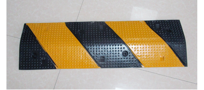 1米圆点橡胶减速带 橡胶重款减速带 广州停车场设施厂家直销