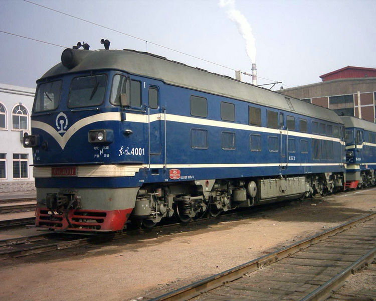 东风火车头4b内燃机车仿真电动轨道火车绿皮火车模型玩具