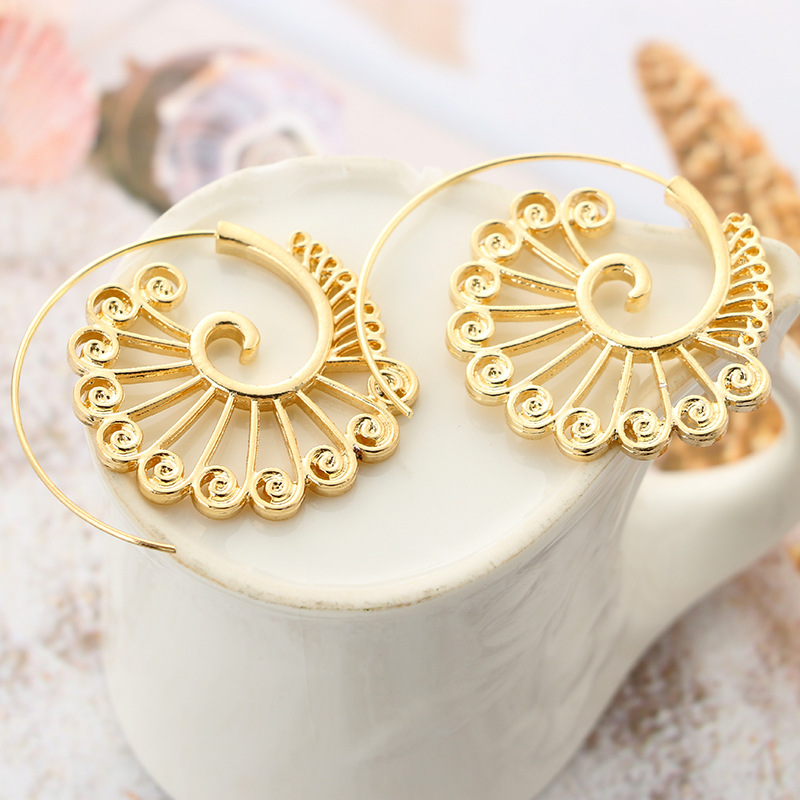 Wish New Foreign Trade Exaggerated Vortex Gear Earrings Personalized Circle Spiral Peacock Ear Rings Wholesale