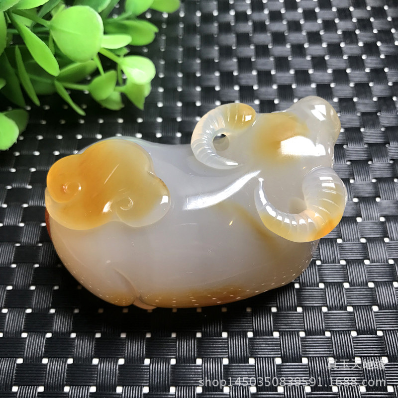 天然玉石手把件玉石摆件纳财牛把件赐福牛气冲天十二生肖摆件把玩