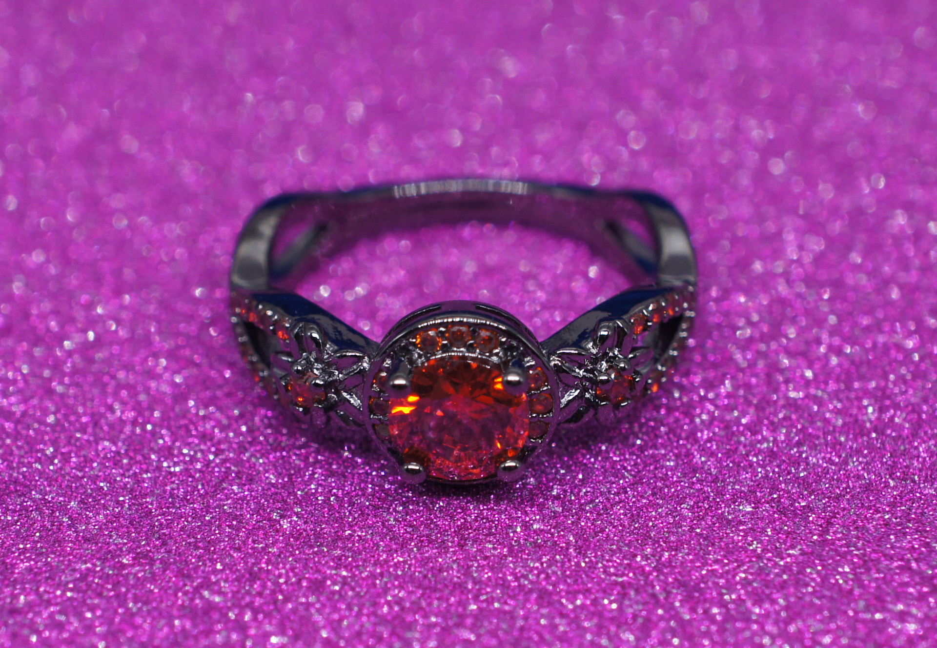 紫色红色锆石黑金戒指女欧美款 速卖通 wish跨境电商平台爆款饰品