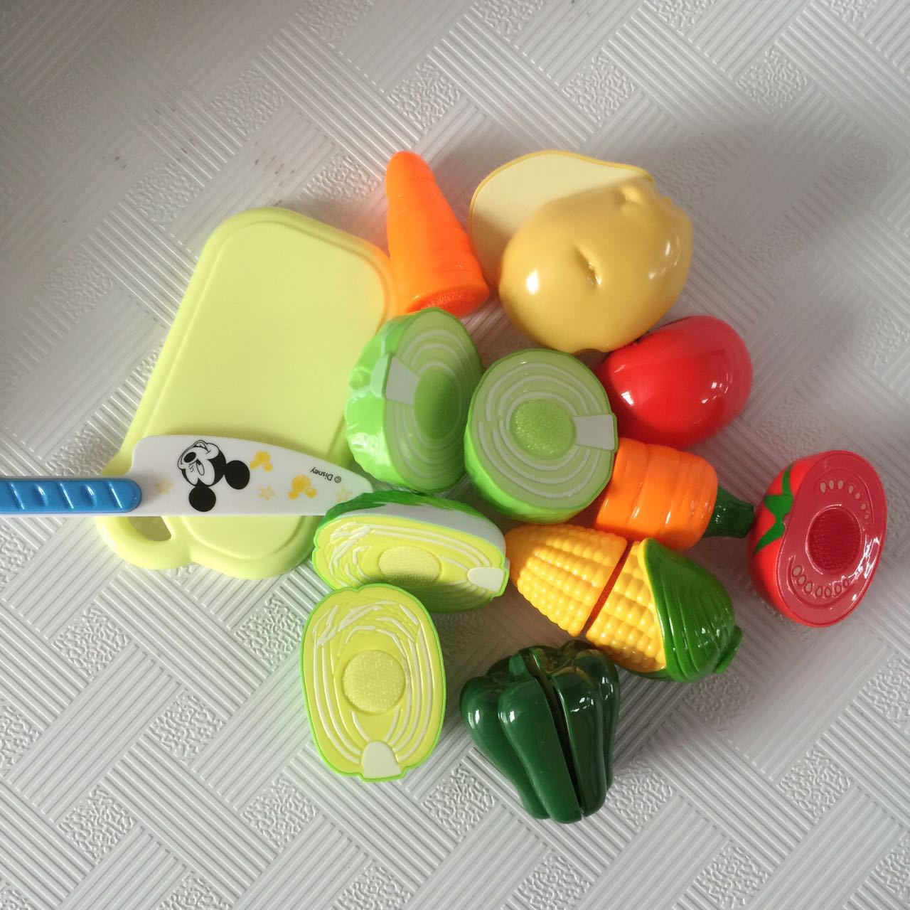 迪士尼切水果玩具切切乐儿童过家家蔬菜切切看男女孩厨房玩具
