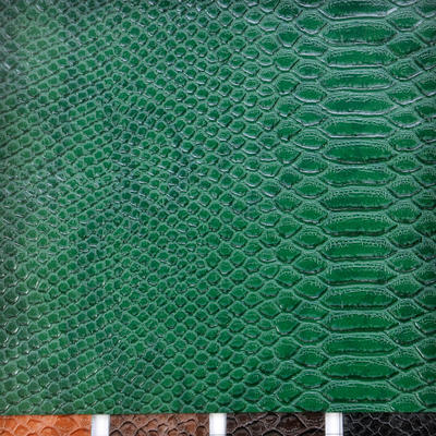 鼎茂皮革pu压花蛇纹哑面套双色箱包装饰人造合成革厂dm-2494