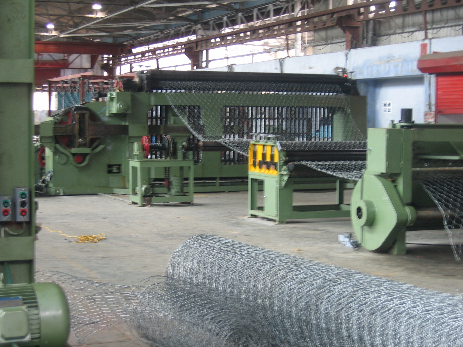 石笼网机器,六角网机器,格宾网机器,拧花网机器,石笼网生产线