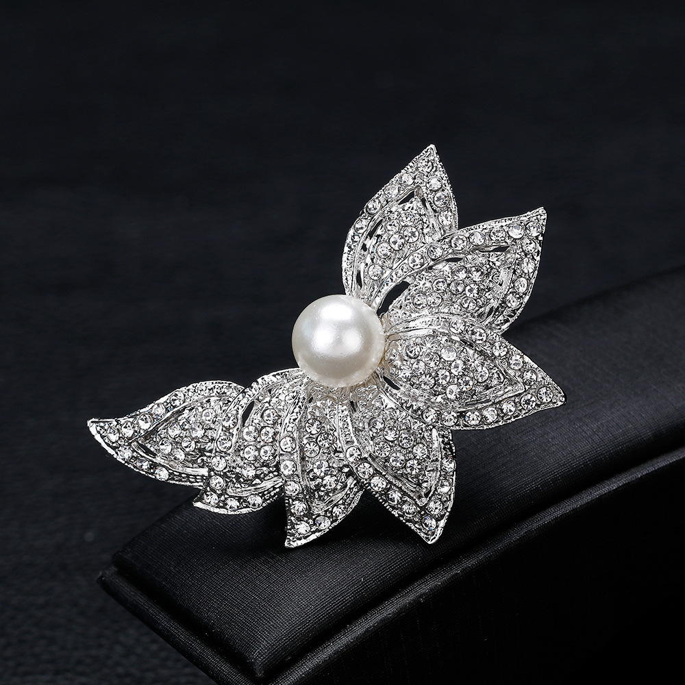 Korean Fashion Pearl Brooch Hot Sale All-Match Diamond Corsage Alloy Silver-Plated Pin