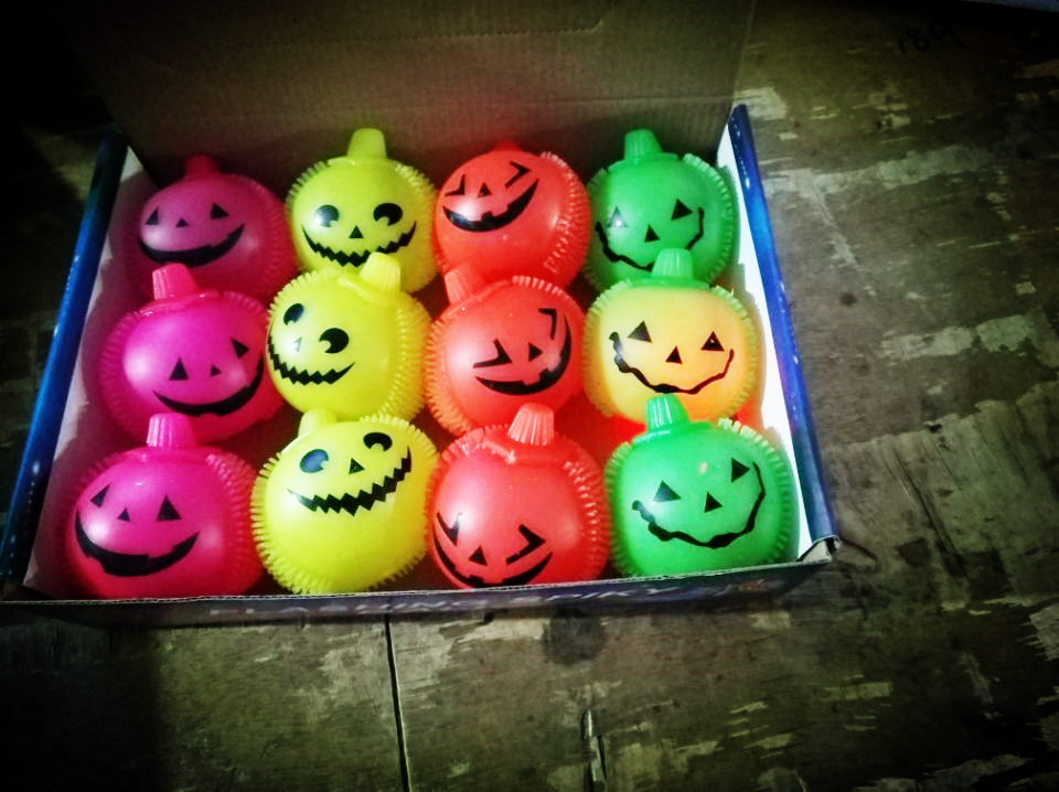 厂家直销 直销欧美 万圣节南瓜球 tpr环保材质 宠物 儿童闪光玩具