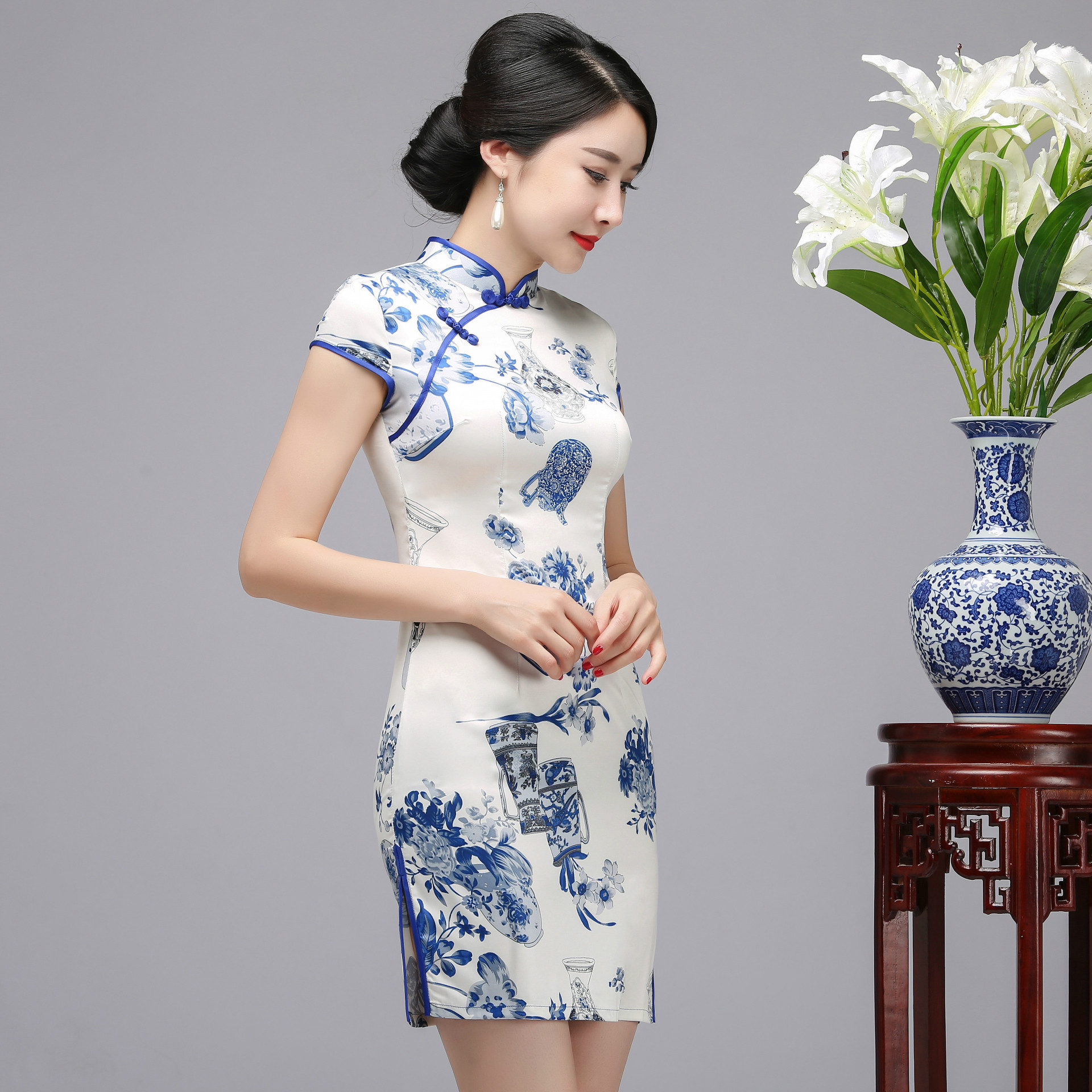 一件代发夏季新款高开衩丝绸旗袍 时尚显瘦女装短款旗袍裙批发