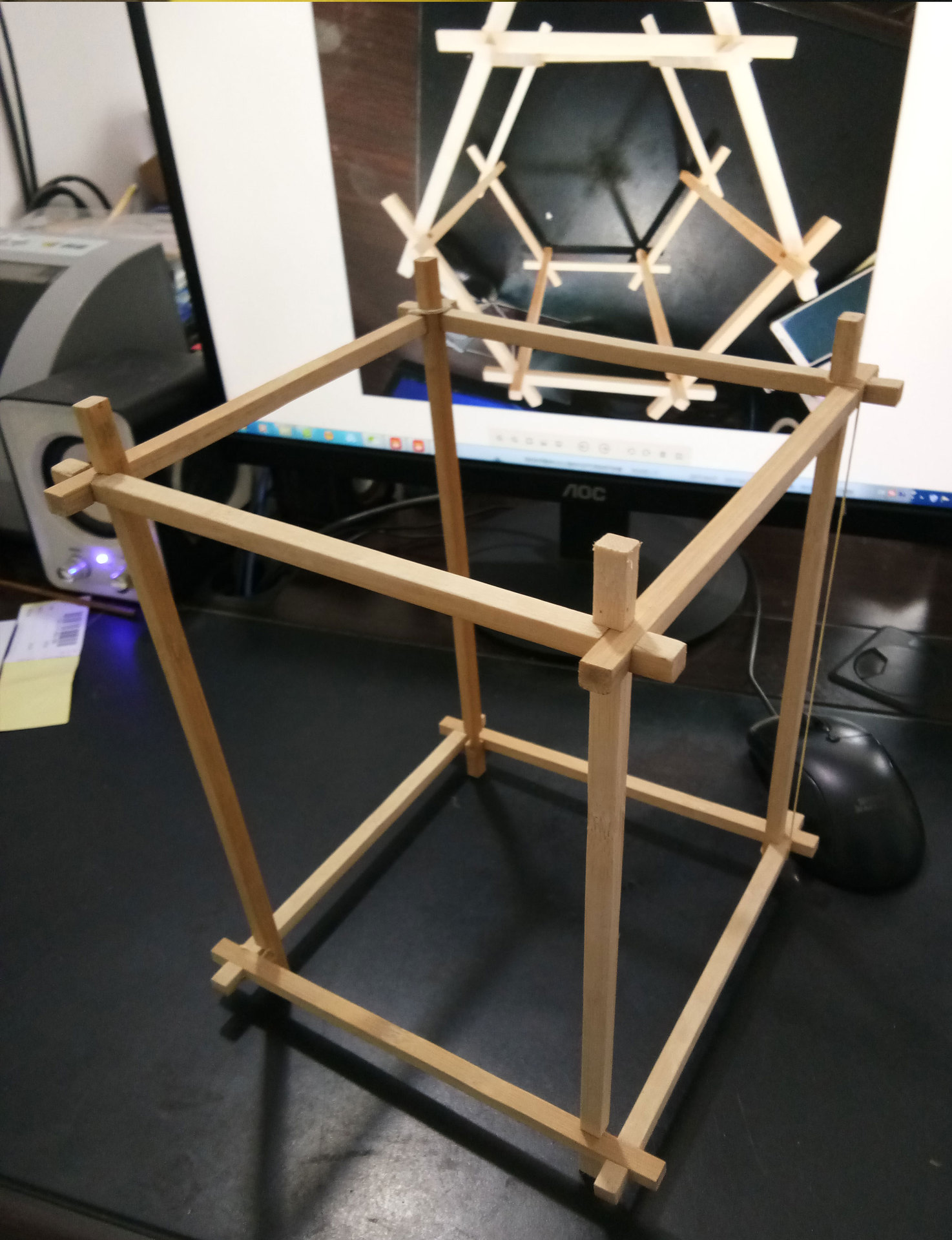 厂家定制春节灯笼架 六角宫灯笼 竹制木制灯笼架古典宫灯灯架