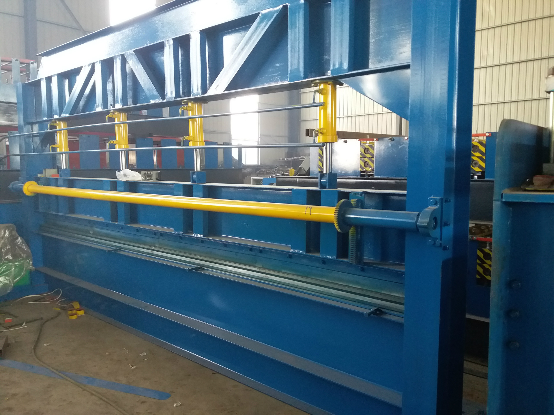 全自动4米彩钢板折弯机 供应数控液压彩钢折弯机设备