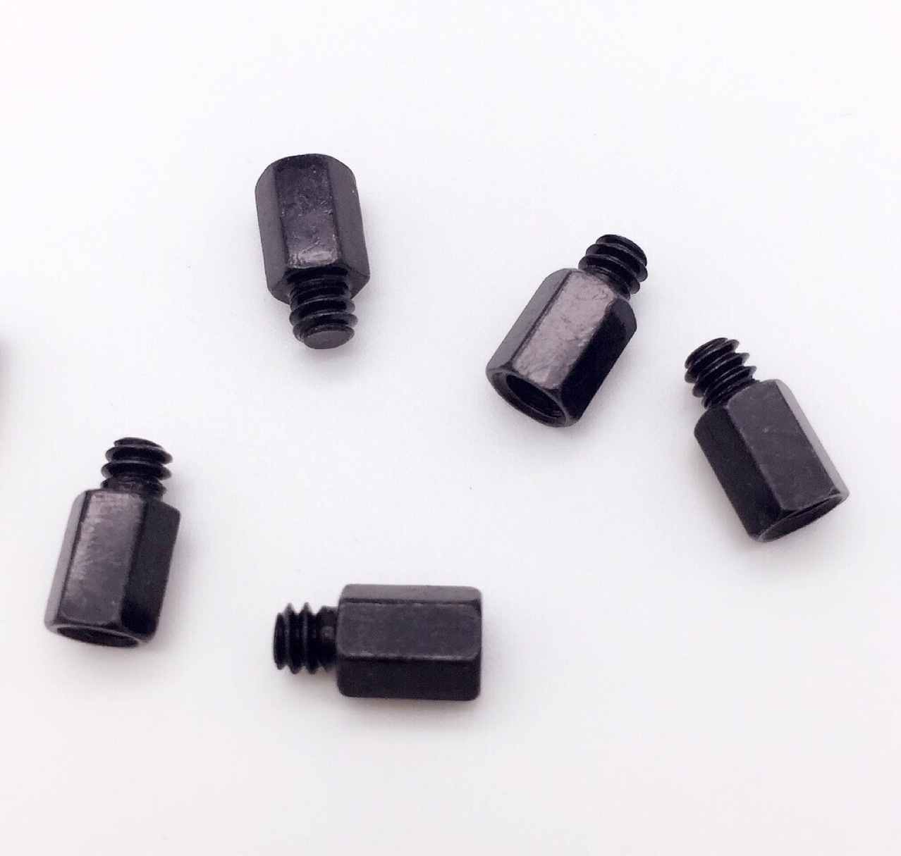 东莞厂家直销内外牙六角螺栓主板螺柱单头螺柱主板机箱隔离螺柱