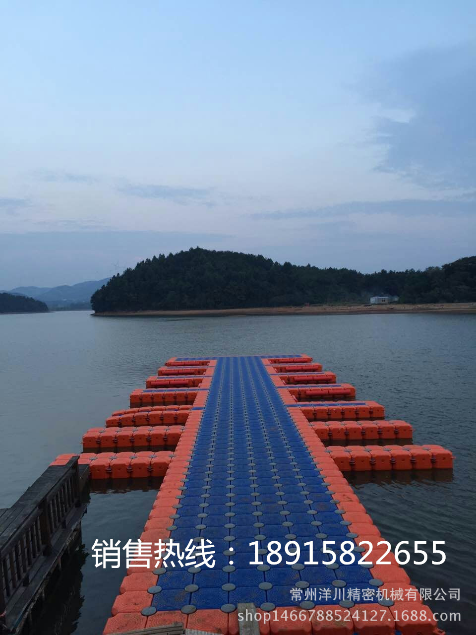 水上平台浮桥浮筒游艇码头水上游泳池钓鱼平台浮动码头泊位浮箱