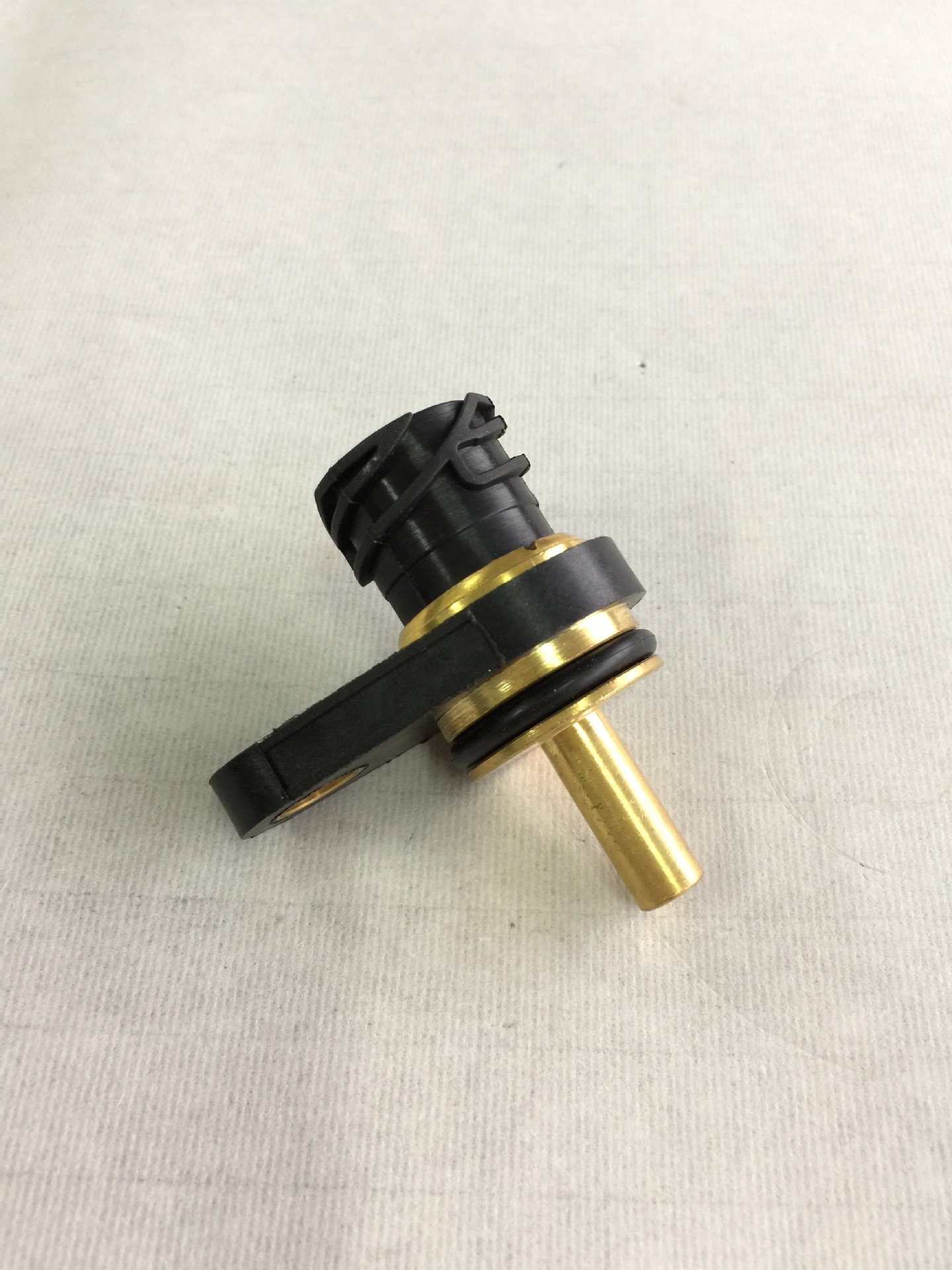 sensor 卡车水温传感器 oem 20429956 20576617