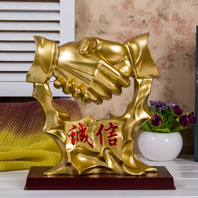 金色诚信握手 办公桌工艺摆件厂家批发 开业庆典公司纪念礼品