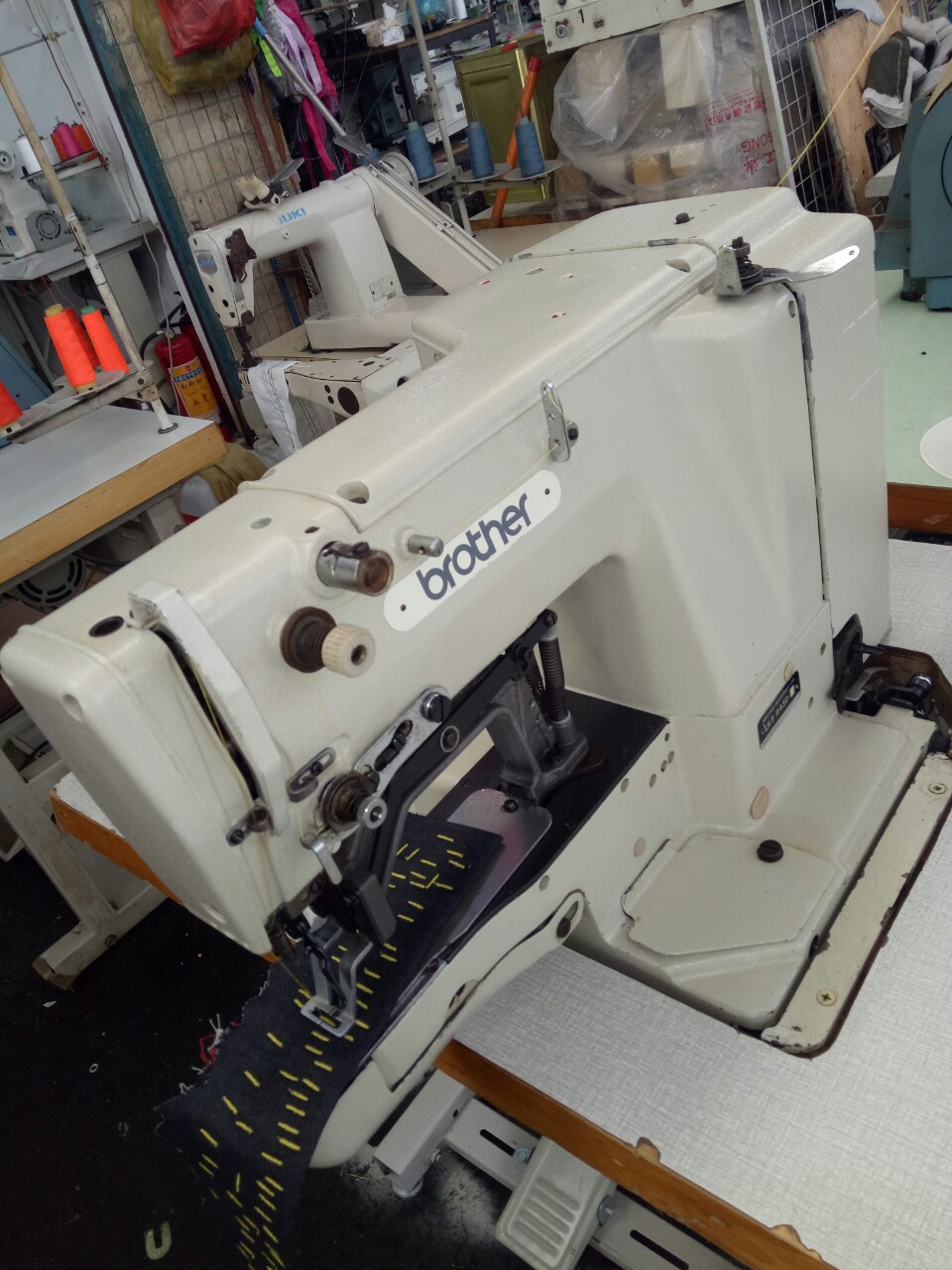 二手缝纫机套结机打枣机电动缝纫机衣服加固服装设备套结机 二手