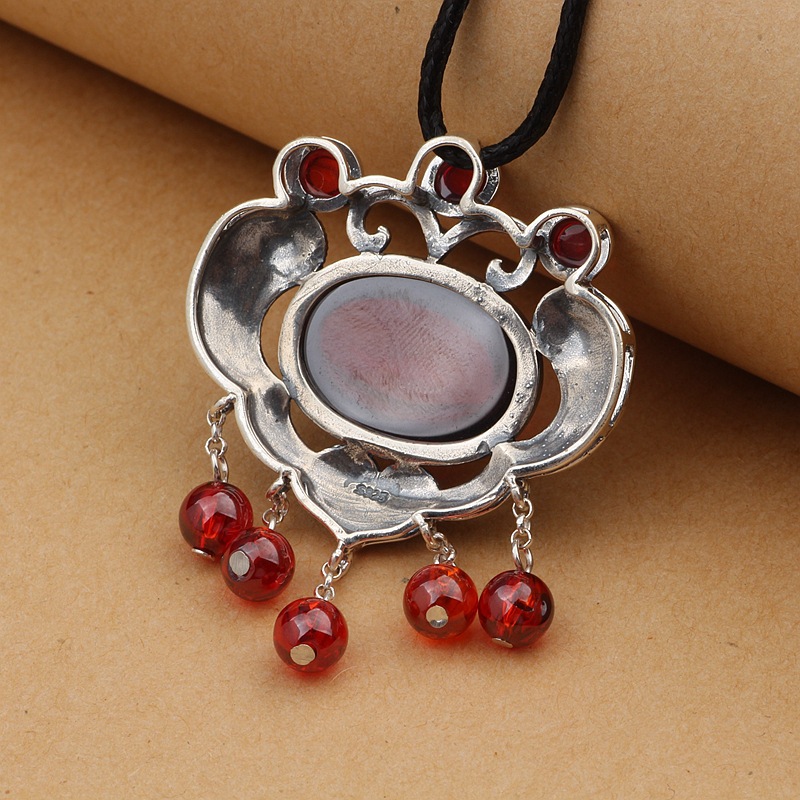 黑泰银饰批发 s925纯银项坠 复古流苏石榴红如意长命锁毛衣吊坠女