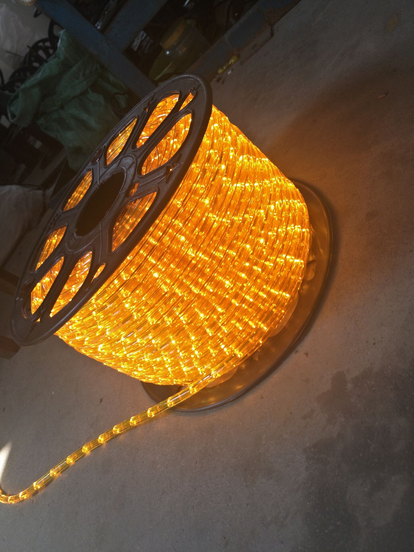 【厂家直销】公司直供品种多质量好led圣诞彩虹管灯