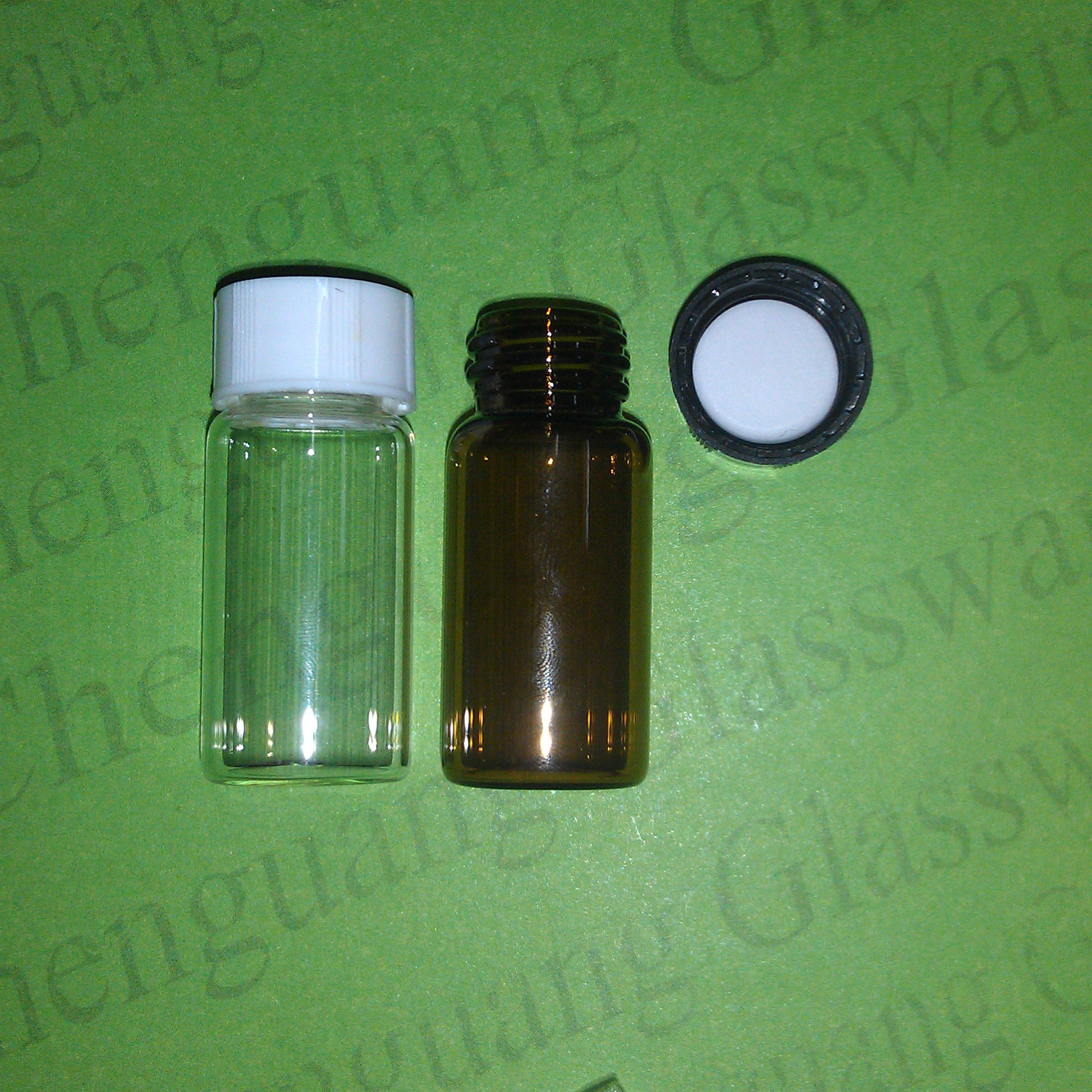 【厂家热销】10ml22x50mm玻璃瓶含18/400塑料盖密封效果好