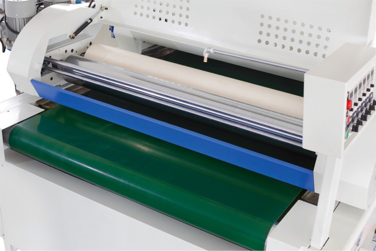 3d手机盖板玻璃触摸屏玻璃uv蓝色保护涂层专用辊涂机