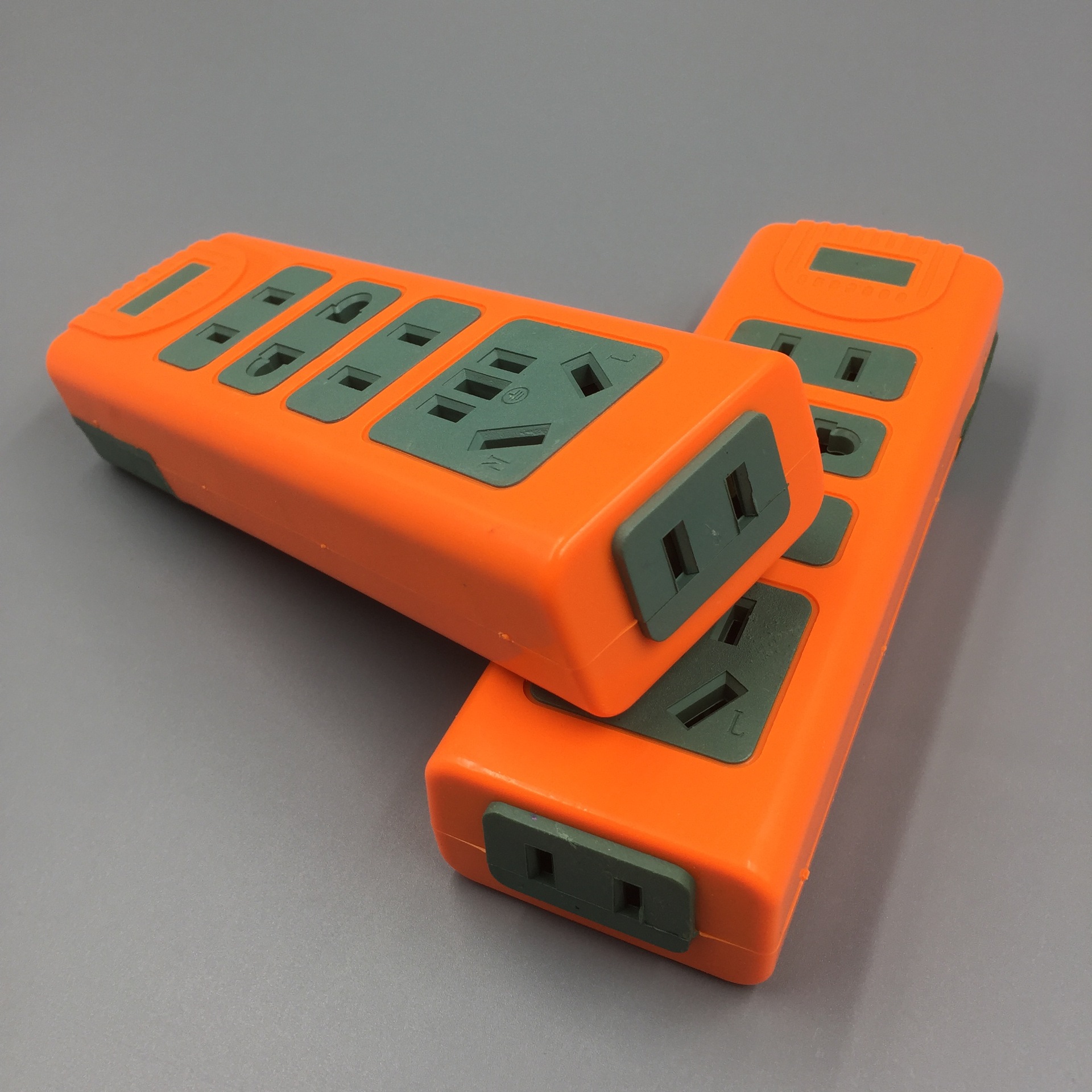 批发一体成型插座插排包胶多孔无线大功率转换防爆地拖实用插座