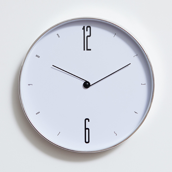 个性创意现代客厅静音挂钟欧式简约淡雅设计白色时钟圆形创意钟表