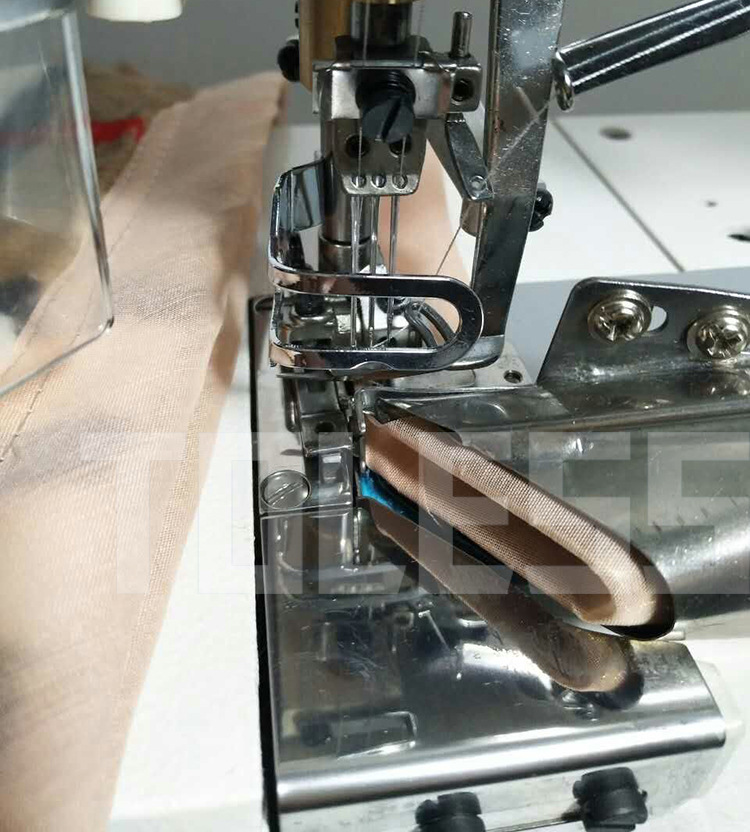 厂家批发500毛毯包边绷缝机三针五线绷缝机工业缝纫机砍车服装厂