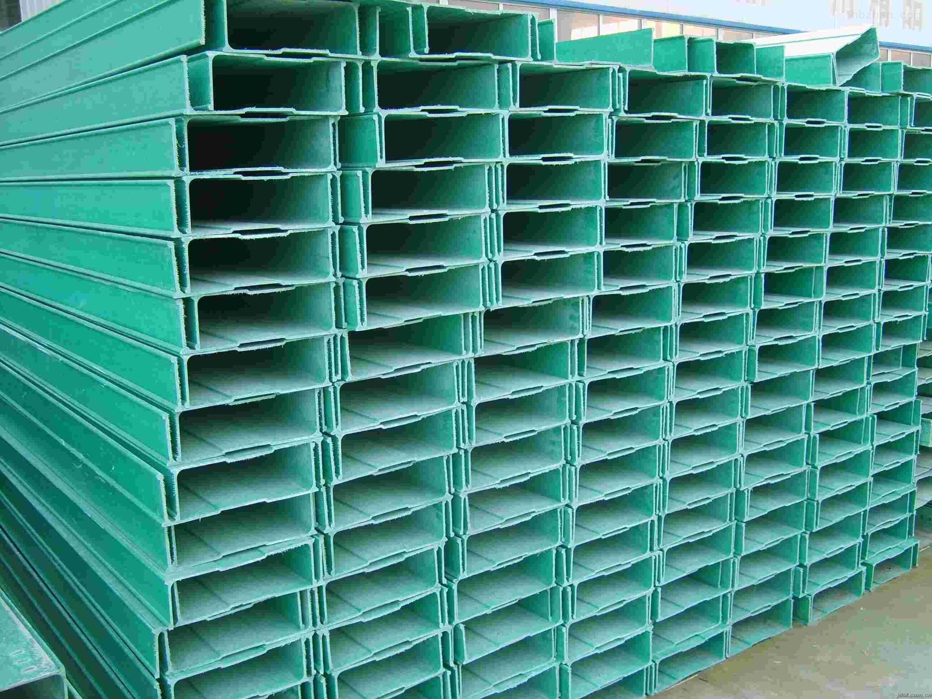 250*150 400*200璃钢防腐梯式网络竖井耐火弱电桥架线槽实力厂家