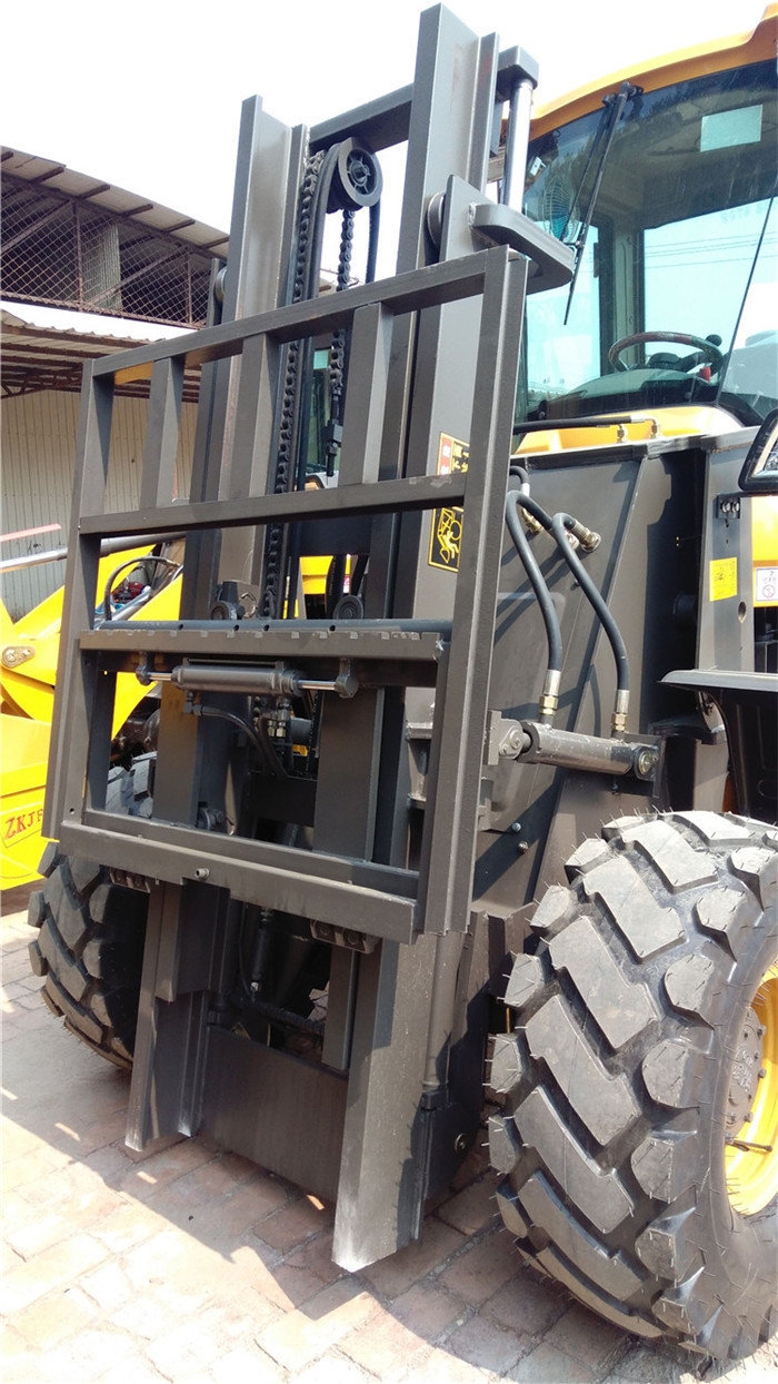 越野叉车泥地用的四驱叉车带侧移底盘高厂家订购优惠眞