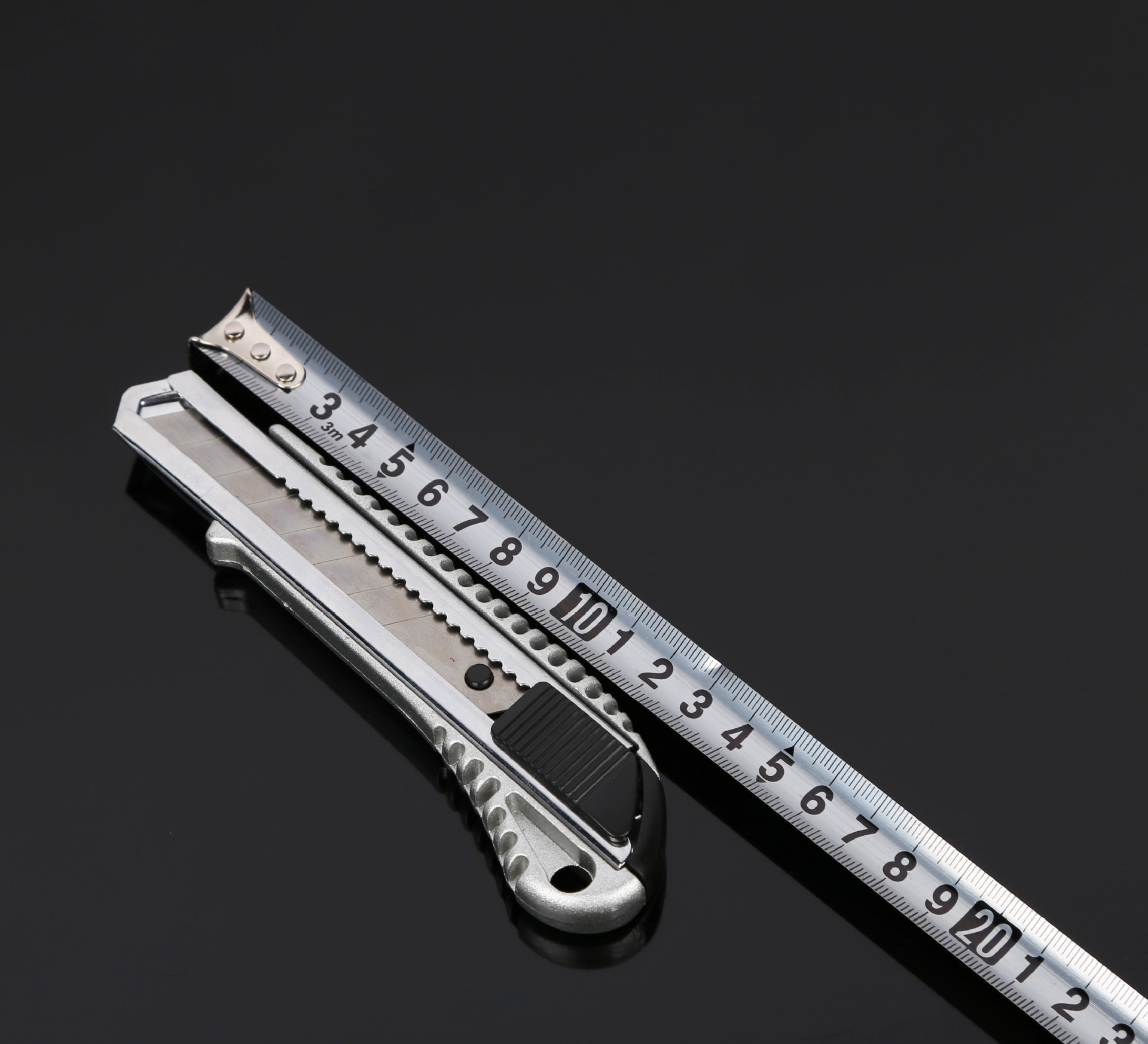 批发美工刀 高端铝合金美工刀 锋利耐用大号美工刀18cm美工刀