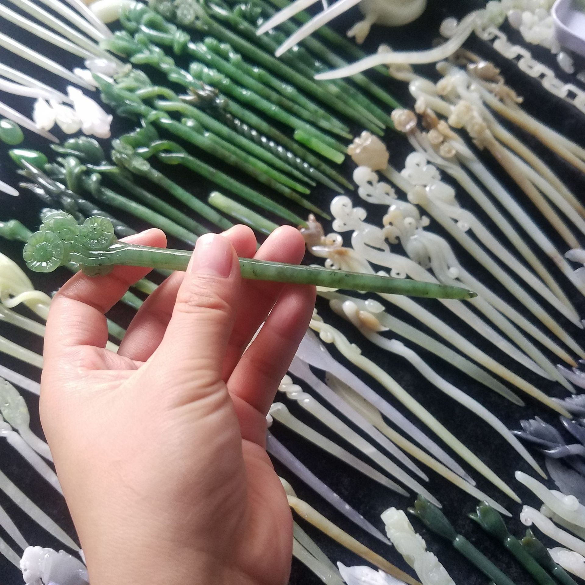 新疆和田玉碧玉簪子 菠菜绿玉石发簪 和田玉盘发玉发簪批发