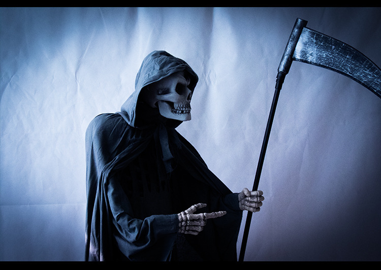 万圣节装饰用品感应电动恐怖鬼整蛊镰刀超大站鬼死神道具厂家直销