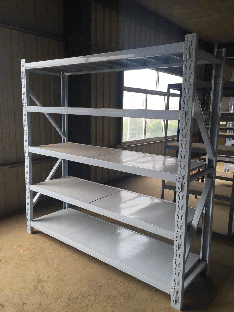 厂家供应 轻型货架仓储轻中型仓库车间超市库房铁架子货架厂