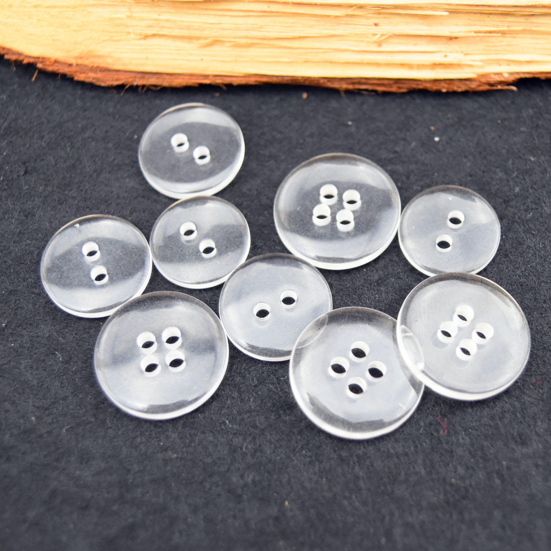厂家直销透明两眼四眼面包扣 衬衫 睡衣 大衣纽扣