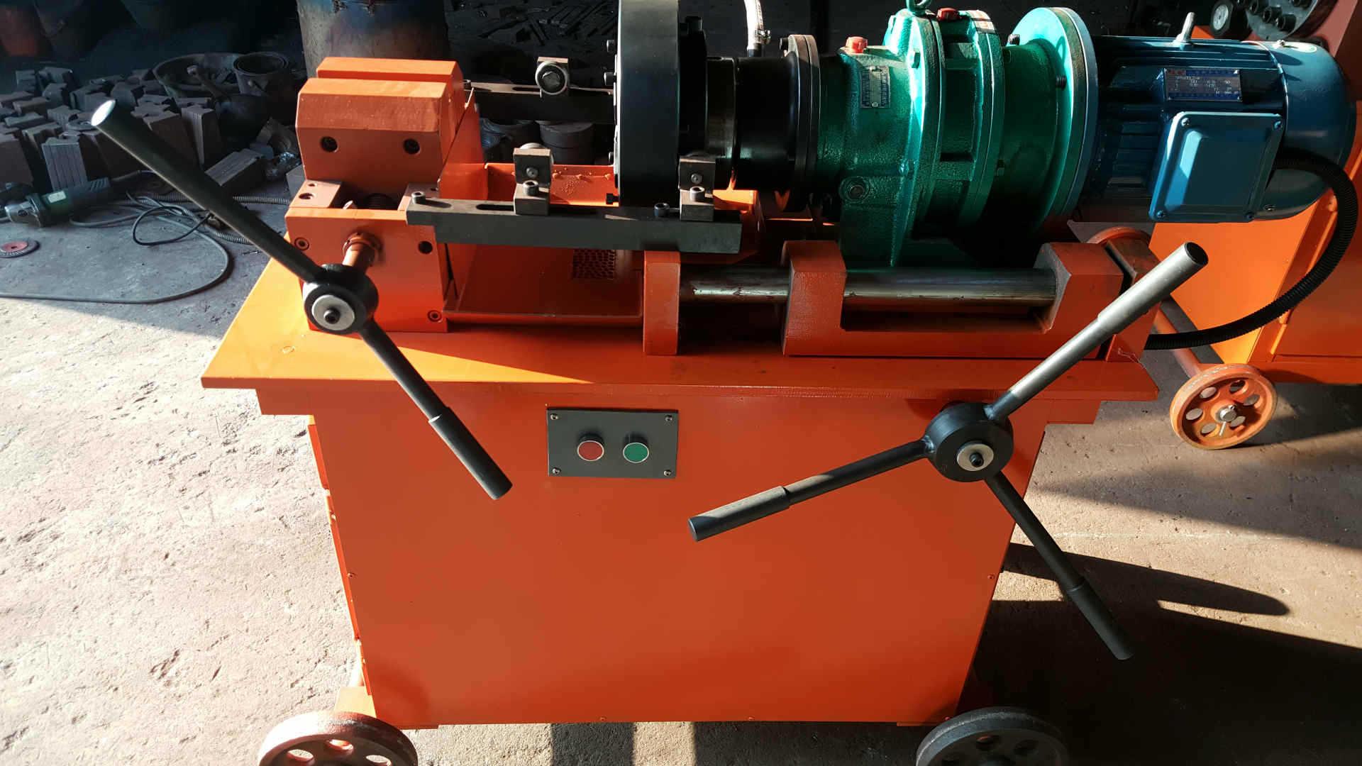 鸿屹镦粗机专用车丝机