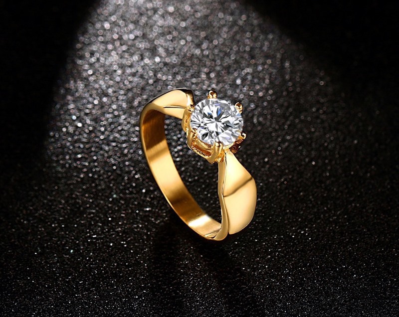 日韩流行饰品批发 女士戒指 7mm钛钢爪镶单颗锆石戒指金色rc-289