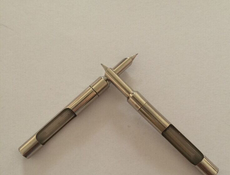 第八代防近视笔芯正姿护眼可擦笔芯磨磨擦笔芯 钢笔芯