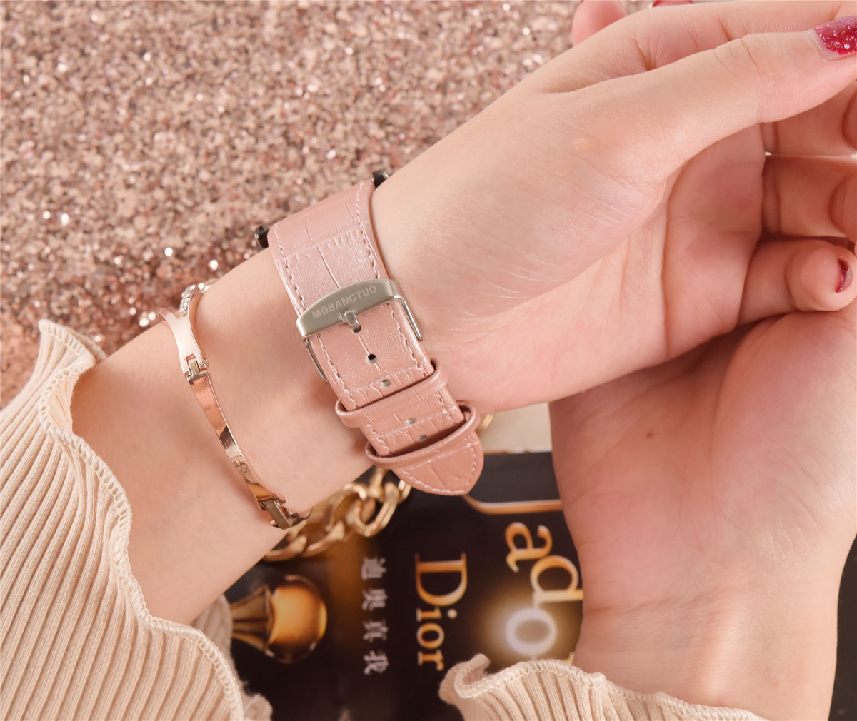 摩邦陀时尚女士手表 数字休闲女表 方形真皮带防水手表女 代发