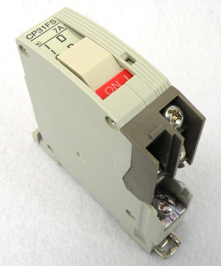 原装日本富士 fuji fe 带辅助触头 线路保护器 断路器 cp31fs/7w