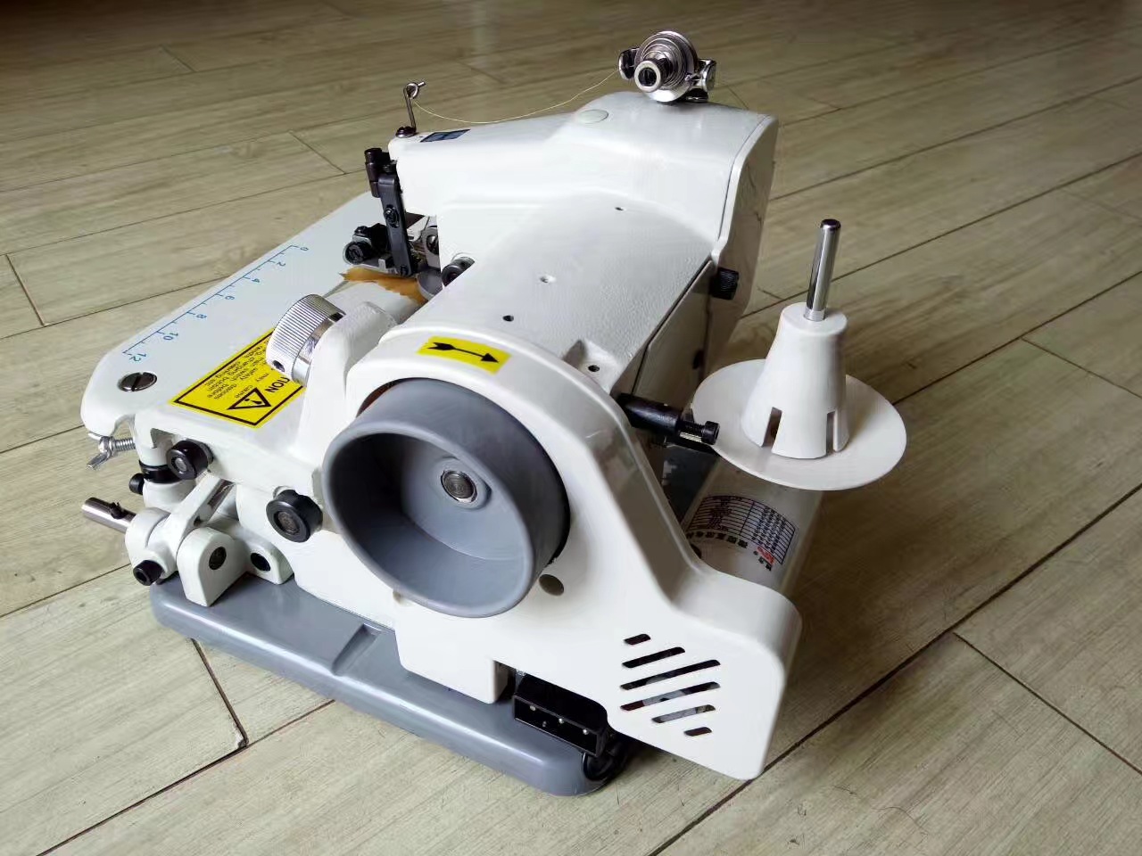 家用撬边机 千业暗缝机qy-500家用挑裤脚机 厂家直销仿手工缝纫机