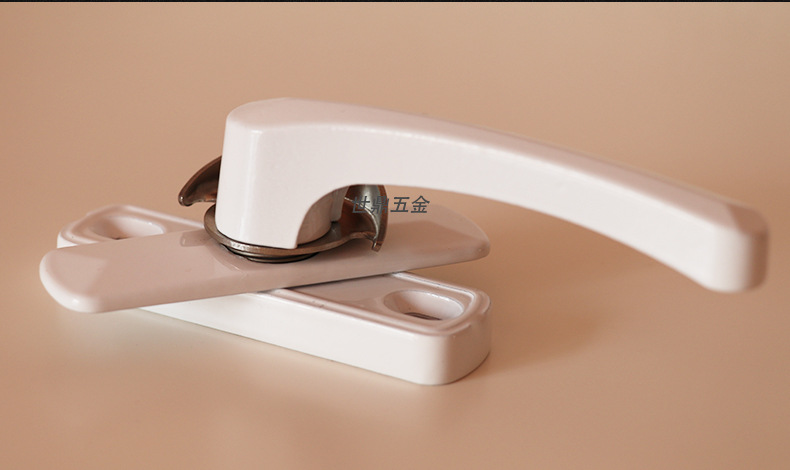 厂家直销锁具月牙锁门窗配件带盖双向月牙锁铝合金五金配件品质优