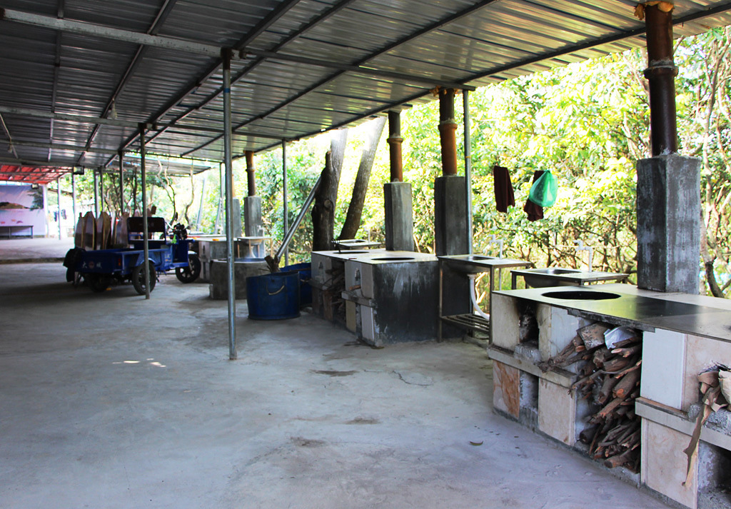 大亚湾霞涌海滩游玩,望海农庄野炊园,地锅饭,员工休闲