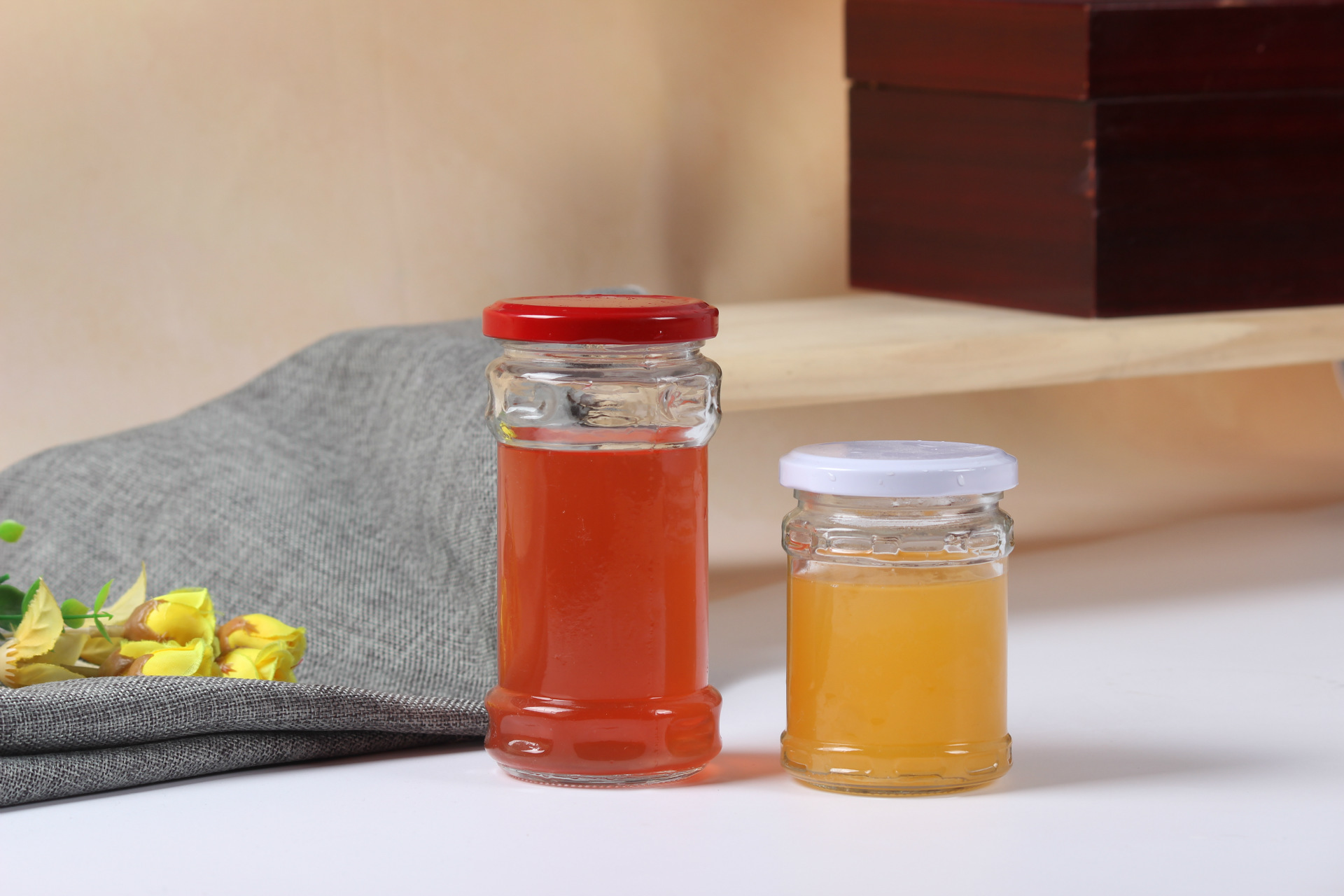 厂家直销老干妈瓶子酱菜瓶辣椒酱玻璃瓶麻辣酱瓶100ml-300ml