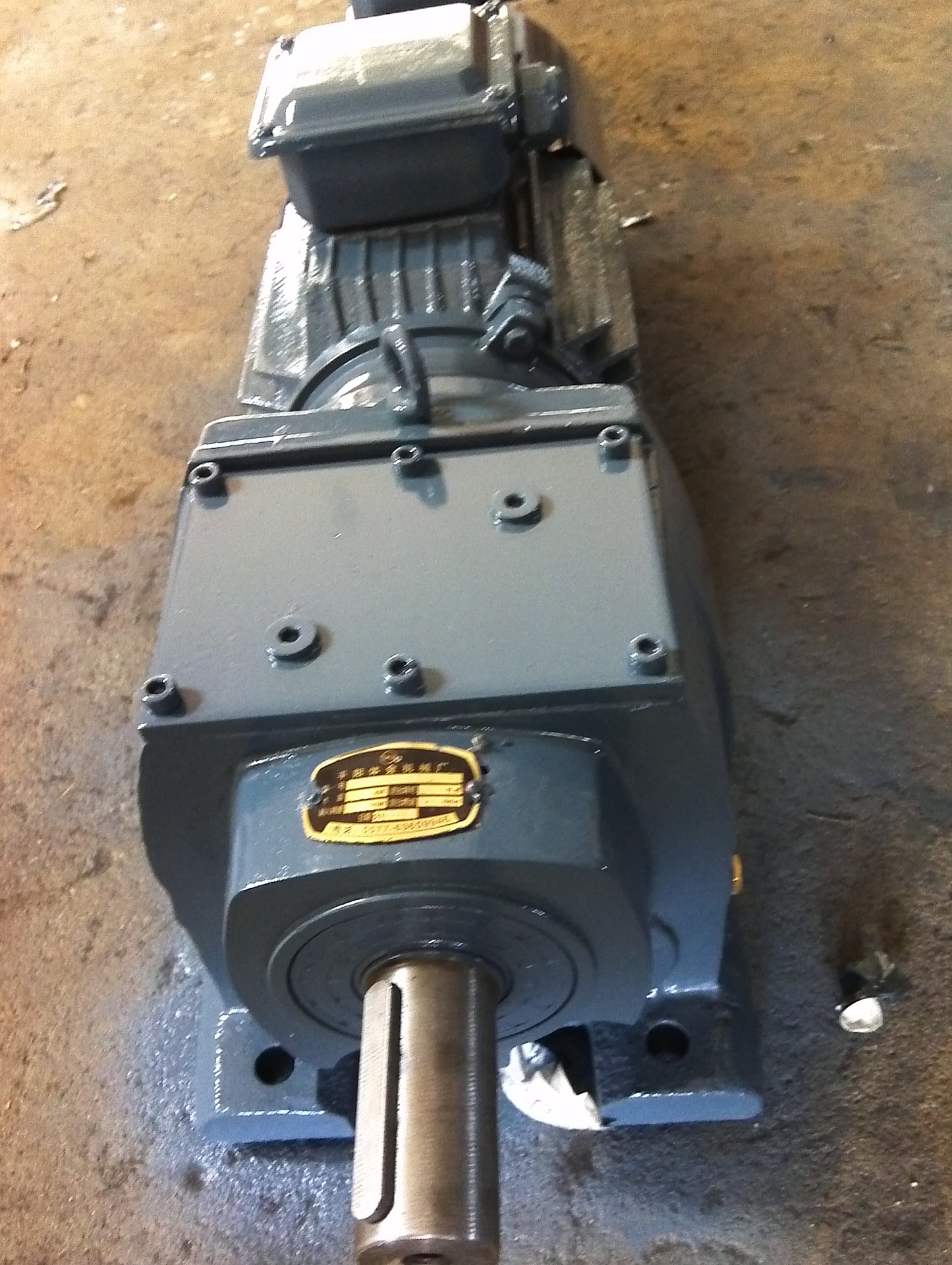 r系列卧式齿轮精密减速机r97小型单级减速机减速马达