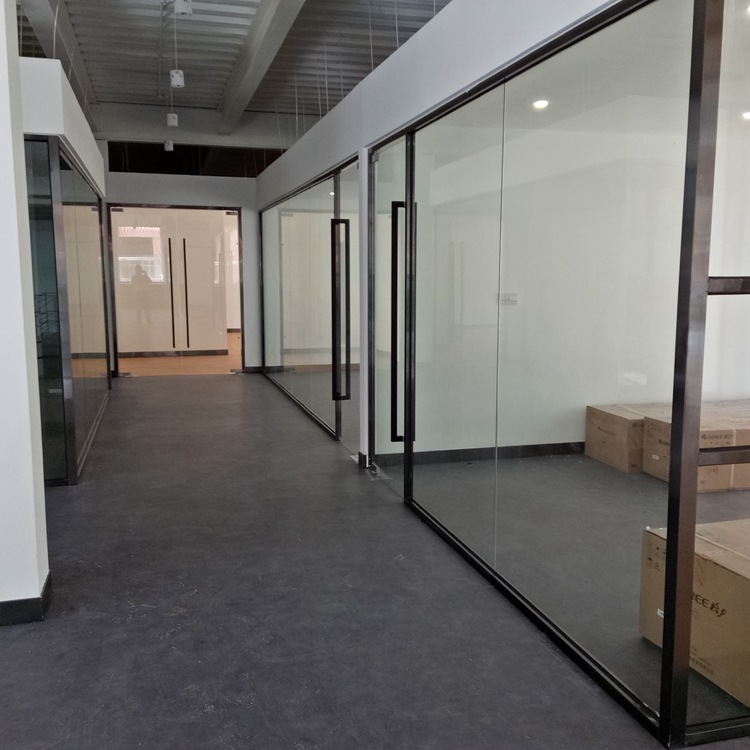 厂家专业安装钢化玻璃隔断墙不锈钢框玻璃隔断墙12mm厂房隔间装修