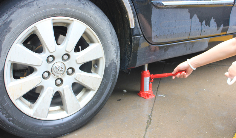 汽车千斤顶小轿车用车载千斤顶换胎2吨3吨5吨越野 立式液压千金顶