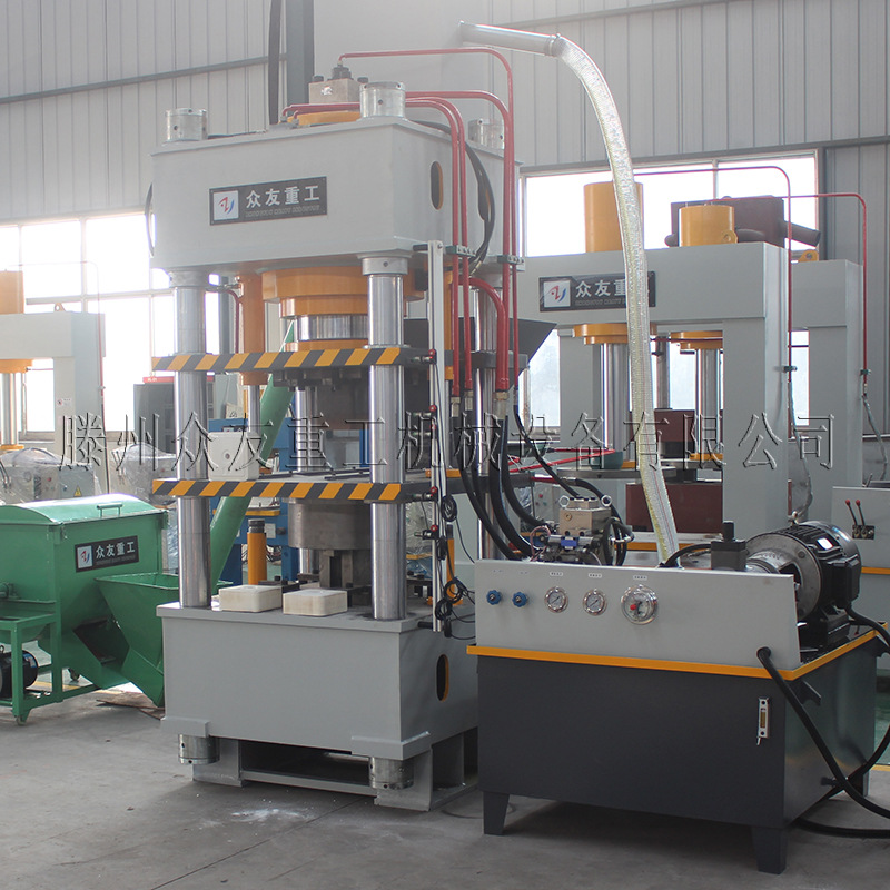 315吨全自动上料牛羊舔砖 (9) 副本