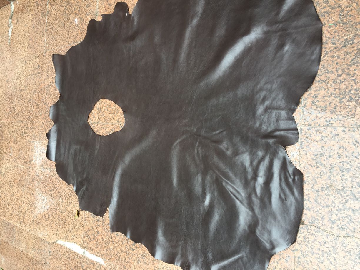 头层半植鞣牛皮,中小牛皮,整张皮料,咖啡色