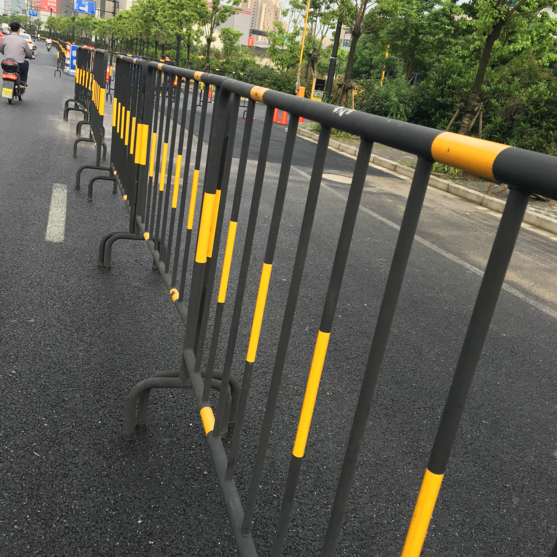 铁马护栏 移动黄黑 地铁通道不锈钢护栏可移动临时护栏