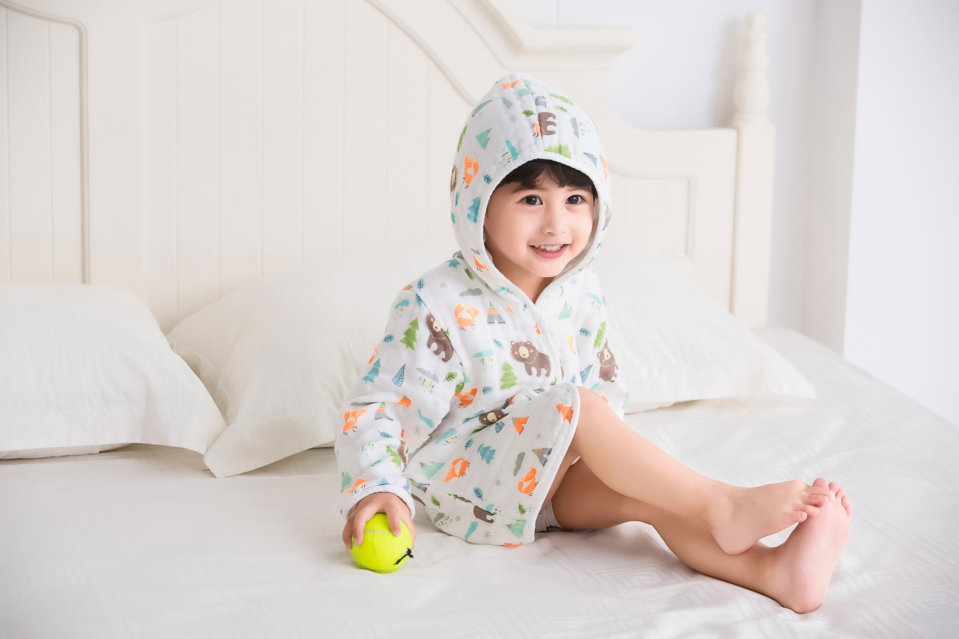 秋冬童装六层纯棉纱布婴幼儿前开浴袍连帽浴巾卡通儿童家居服浴袍