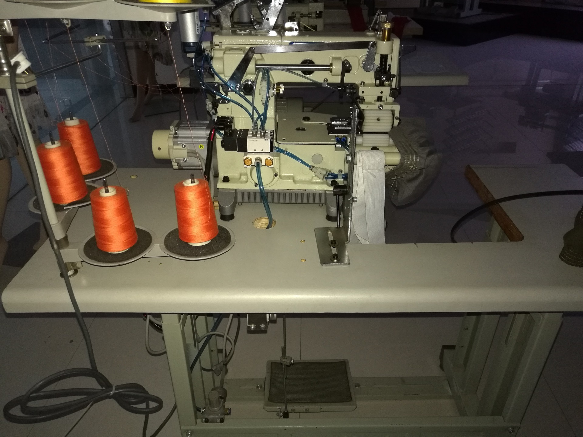 上腰机 拉腰机 裤头机 橡筋机 小方头自动剪线4404 8针 12针直销