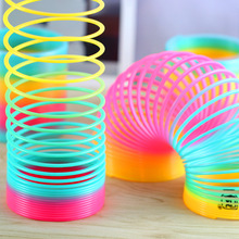 创意彩虹圈玩具多功能大号魔力弹力PVC弹簧圈摆摊批发